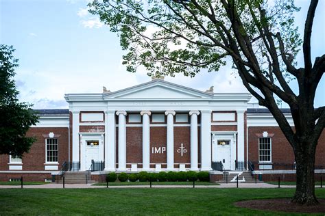 Uva mcintire - Nov 3, 2021 · McIntire is great—don’t get me wrong—but being “pre-Commerce” is more of a journey than a destination. There’s a reason why McIntire is an upper-division (third- and fourth-year) program. If you take the classes that truly pique your interest, you’ll likely end up where you’re supposed to be—whether or not that’s McIntire. 